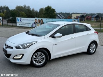 Hyundai i30 II Hatchback 3d 1.6 GDI 135KM 2013 Hyundai i30 Hyundai i30 blue 1.6 GDI YES Gold 1.6 Benzyna 135KM, zdjęcie 3