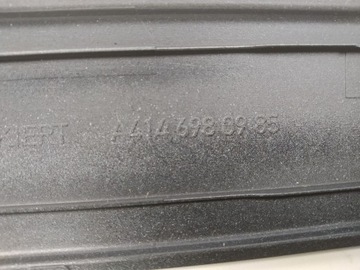 MERCEDES VANEO LIŠTA DVEŘE ZADNÍ PRAVÁ 7720 ORIG.