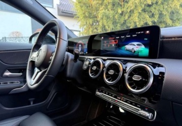 Mercedes CLA C118/X118 2022 Mercedes-Benz CLA Mercedes-Benz CLA 180 7G-DCT Edition 2022 1.3 Benzyna, zdjęcie 27