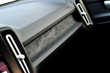 Volvo XC40 Crossover Facelifting 1.5 T2 129KM 2022 Volvo XC 40 1,5 Benzyna 130KM_T2_R Design_Full, zdjęcie 14