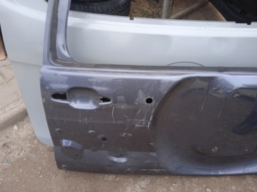 TOYOTA LAND CRUISER 120 VÍKO KUFRU ZADNÍ