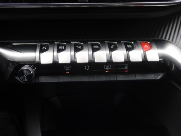 Peugeot 5008 II Crossover Facelifting 1.2 PureTech 130KM 2021 Peugeot 5008 PureTech 130, 7 miejsc, Klima, zdjęcie 16