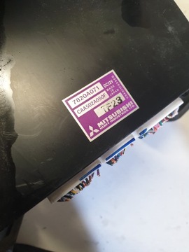 KONZOLA STŘEDNÍ  PANEL VENTILACE MITSUBISHI GRANDIS