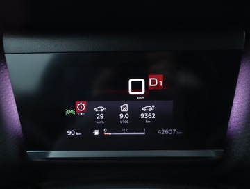 Citroen C4 III SUV 1.2 PureTech 130KM 2021 Citroen C4 1.2 PureTech, Salon Polska, zdjęcie 10