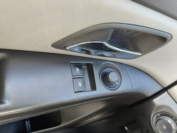 Chevrolet Cruze Kombi 1.6 16V DOHC 124KM 2013 Chevrolet Cruze Książka serwisowa., zdjęcie 14