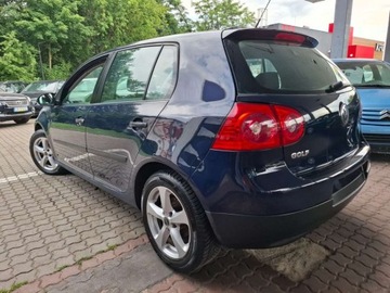 Volkswagen Golf V Hatchback 1.4 i 16V 75KM 2005 Volkswagen Golf Piekny klimatyzacja bez rdzy 1.4 Benzyna 75KM, zdjęcie 10