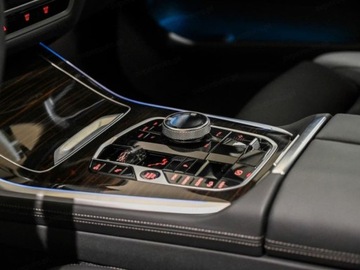 BMW X7 SUV Facelifting 3.0 40d 352KM 2025 BMW X7 xDrive40d Sport Suv 3.0 (352KM) 2025, zdjęcie 12