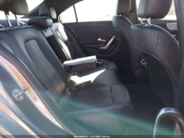 Mercedes Klasa A W177/V177 2022 Mercedes-Benz Klasa A 2022 Mercedes-Benz A-Class A 220 Sedan 2.0 Benzyna, zdjęcie 10