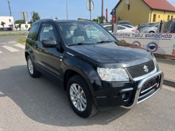 Suzuki Grand Vitara II SUV 1.9 DDiS 129KM 2008 Suzuki Grand Vitara 4X4 KLIMATYZACJA SKORY GRZANE FOTELE EL.SZYBY CENTRALN, zdjęcie 3