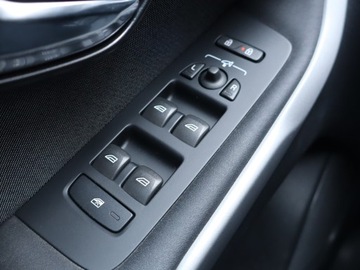 Volvo V40 II Cross Country Facelifting 2.0 T4 190KM 2018 Volvo V40 Cross Country 2.0 T4 AWD, Salon Polska, zdjęcie 16