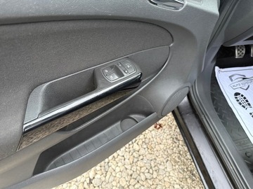 Opel Corsa D Hatchback 1.4 87KM 2011 OPEL CORSA 1.4 LIFT Grzana Kierownica i Fotele Czujniki parkowania, zdjęcie 17