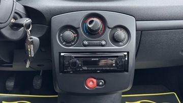 Renault Clio III Hatchback 3d Phase II 1.2 16v 75KM 2012 Renault Clio Yahoo 1.2 GWARANCJA 1.1 Benzyna 75KM, zdjęcie 33