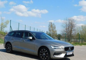 Volvo V60 II  Kombi 2.0 D3 150KM 2019 Volvo V60 z Gwarancja Kamera Model 2020r 2.0 Diesel 150KM, zdjęcie 4
