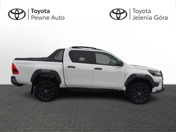 Toyota Hilux VIII Podwójna kabina Facelifting 2.8 D-4D 204KM 2023 Toyota Hilux 2.8 D-4D Double Cab Invincible Sport, zdjęcie 3