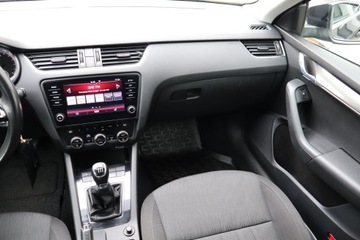 Skoda Octavia III Kombi Facelifting 2.0 TDI 150KM 2019 Skoda Octavia 2.0 TDI, Salon Polska, Klima, zdjęcie 7