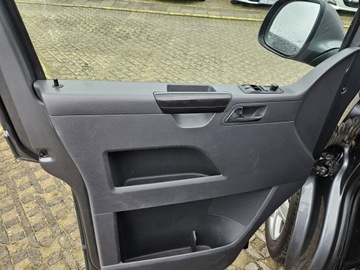 Volkswagen Caravelle T5 Caravelle Facelifting długi rozstaw osi 2.0 BiTDI 180KM 2012 Volkswagen Caravelle 2.0 TDI 180KM DSG 4Motion 9os, zdjęcie 11