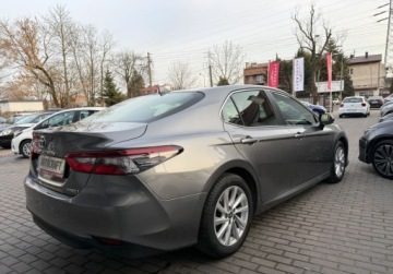 Toyota Camry IX Sedan 2.5 Hybrid Dynamic Force 218KM 2021 Toyota Camry Salon Polska, Serwis ASO, Gwarancja, FV-23 2.5 Hybryda 218KM, zdjęcie 30