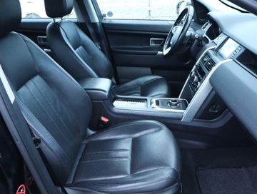 Land Rover Discovery Sport SUV 2.0 TD4 180KM 2017 Land Rover Discovery Sport TD4, Salon Polska, zdjęcie 8