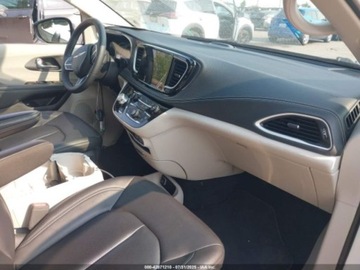 Chrysler Pacifica II 2024 Chrysler Pacifica Hybrid Select 2024 3.6l 3.6 Hybryda 260KM, zdjęcie 8