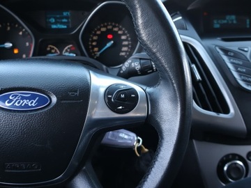 Ford Focus III Hatchback 5d facelifting 1.6 TDCi 115KM 2014 Ford Focus 1.6 TDCi, Salon Polska, Serwis ASO, zdjęcie 16