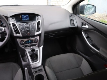 Ford Focus III Hatchback 5d 1.6 Duratec 105KM 2011 Ford Focus 1.6 i, Klima, Klimatronic, Parktronic, zdjęcie 7