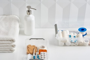 Коробка, пластиковый контейнер с крышкой, 1,15 л.