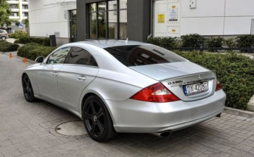 Mercedes CLS W219 Coupe 3.0 V6 (320 CDI) 224KM 2006 Mercedes-Benz CLS 3,0CDI (224KM) Skory Automat 3.0 Diesel 224KM, zdjęcie 5
