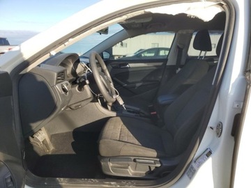 Volkswagen Passat B8 2020 Volkswagen Passat VOLKSWAGEN PASSAT S 2020 2.0 Benzyna 110KM, zdjęcie 6