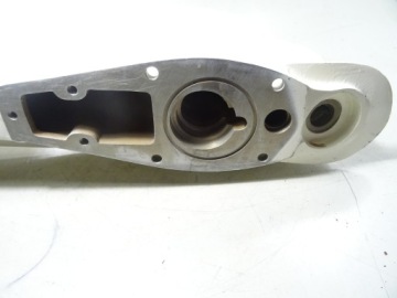 НИЖНИЙ КОРПУС VOLVO PENTA 897587