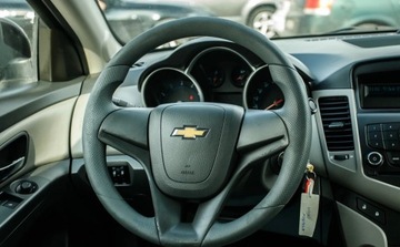 Chevrolet Cruze 2011 Chevrolet Cruze 1.6 benzyna 113KM sedan klimatyzacja hamulce i opony bdb, zdjęcie 27