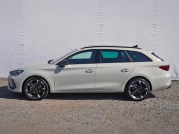 Cupra Leon II Sportstourer Facelifting 1.5 eTSI MHEV 150KM 2025 CUPRA Leon 1.5 eTSI mHEV DSG Combi 150KM 2025, zdjęcie 2