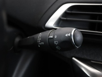 Peugeot 3008 II Crossover 1.2 PureTech 130KM 2018 Peugeot 3008 navi virtual cocpik półskóra, zdjęcie 30