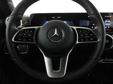 Mercedes Klasa A W177/V177 2022 Mercedes A 180 FV23% navi półskóra grzane, zdjęcie 20