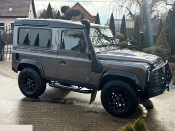 Land Rover Defender III 90 Station Wagon 2.2 TD4 122KM 2016 Land Rover Defender Limited Edition 90 DPF E 122KM 2016r możliwa zamiana, zdjęcie 20