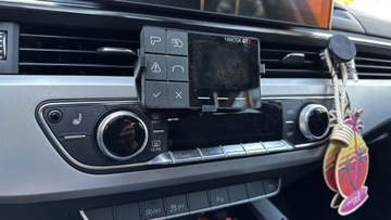 Специальный чехол Yanosik GTR. Карман в клетку.