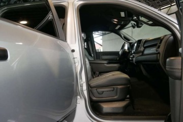  RAM 2500 Powerwagon 2500 Heavy Duty 6400cm3 410KM 6os 3 amort. Wyciagarka, zdjęcie 8