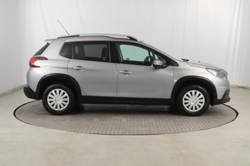 Peugeot 2008 I SUV Facelifting 1.2 PureTech 110KM 2017 Peugeot 2008 1.2 PureTech, Salon Polska, zdjęcie 5