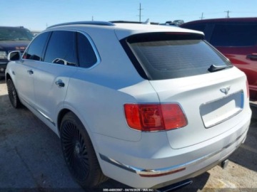 Bentley Bentayga 2018 Bentley Bentayga Signature 2018 6.0 Benzyna 600KM, zdjęcie 2
