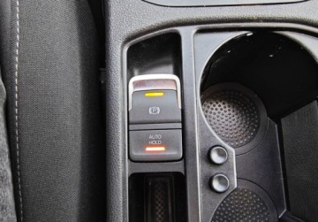 Volkswagen Touran III 1.6 TDI 115KM 2017 Volkswagen Touran swiezo sprowadzone, zarejestrowane, 7osob 1.6 Diesel, zdjęcie 23