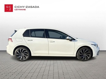 Volkswagen Golf VIII Variant 1.5 eTSI 150KM 2023 Volkswagen Golf 1.5eTSI 150KM Life DSGKameraKeyLessACCNiski PrzebiegASOFV23, zdjęcie 5