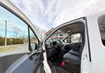 Opel Vivaro B Kombi Extra Long H1 2,9t 1.6 BiTurbo 125KM 2018 Opel Vivaro Opel Vivaro L1H1 SampS Life 1.6 Diesel 125KM, zdjęcie 12