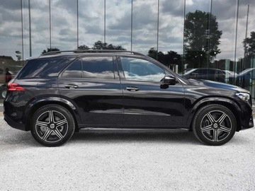 Mercedes GLE V167 SUV Facelifting 2.0 300d 269KM 2025 MERCEDES-BENZ GLE 300 d 4-Matic AMG Line 2.0 (269KM) 2025, zdjęcie 4