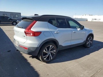 Volvo XC40 2021 Volvo XC 40 T5 R-Design 2021 2.0l 2.0 Benzyna 248KM, zdjęcie 3