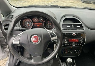Fiat Punto Punto 2012 Hatchback 3d 1.2 8v 69KM 2015 Fiat Punto 2012 1,2 69KM Klimatyzacja Bluetooth 1.2 Benzyna 69KM, zdjęcie 10