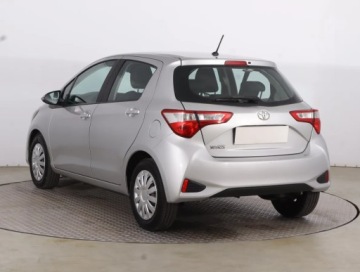Toyota Yaris III Hatchback 5d Facelifting 2017 1.5 Dual VVT-iE 111KM 2017 Toyota Yaris 1.5 Dual VVT-i, Salon Polska, Klima, zdjęcie 3