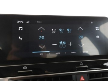 Citroen C4 III SUV 1.2 PureTech 130KM 2023 Citroen C4 automat, led, duże radio, klimatyzacja, zdjęcie 25