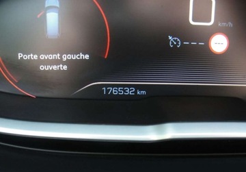 Peugeot 5008 II Crossover 2.0 BlueHDI 180KM 2017 Peugeot 5008 2,0 HDI Wersja GT 7-osobowa 2.0 Diesel 180KM, zdjęcie 12