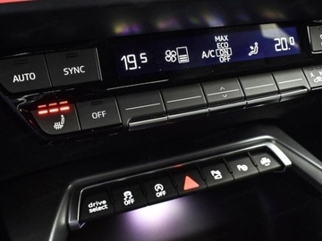Audi A3 8Y 2025 AUDI A3 TFSI S Line quattro Sportback Hatchback 2.0 (204 KM) 2025, zdjęcie 10