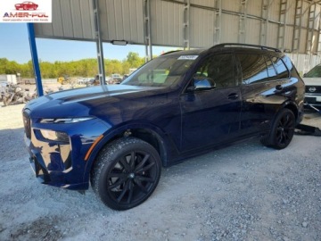 BMW X7 2024 BMW X7 M60I 2024 4.4 Benzyna 523KM