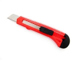 НОЖ ОБОЙНЫЙ НОЖ ОБОЙНЫЙ СО СЛОМАННЫМ ЛЕЗВИЕМ 18мм